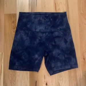 Lululemon biker shorts - Wunder train